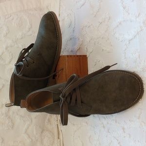 Women's Chukka Boots
